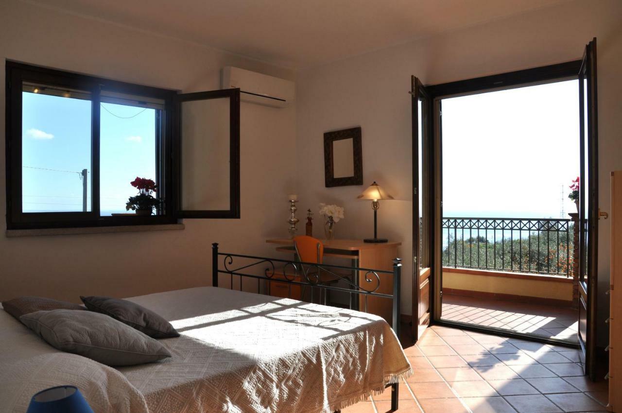 Villa Gemma Di Mare 산타 테레사 디 리바 외부 사진