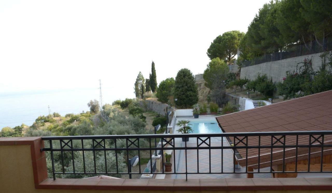 Villa Gemma Di Mare 산타 테레사 디 리바 외부 사진